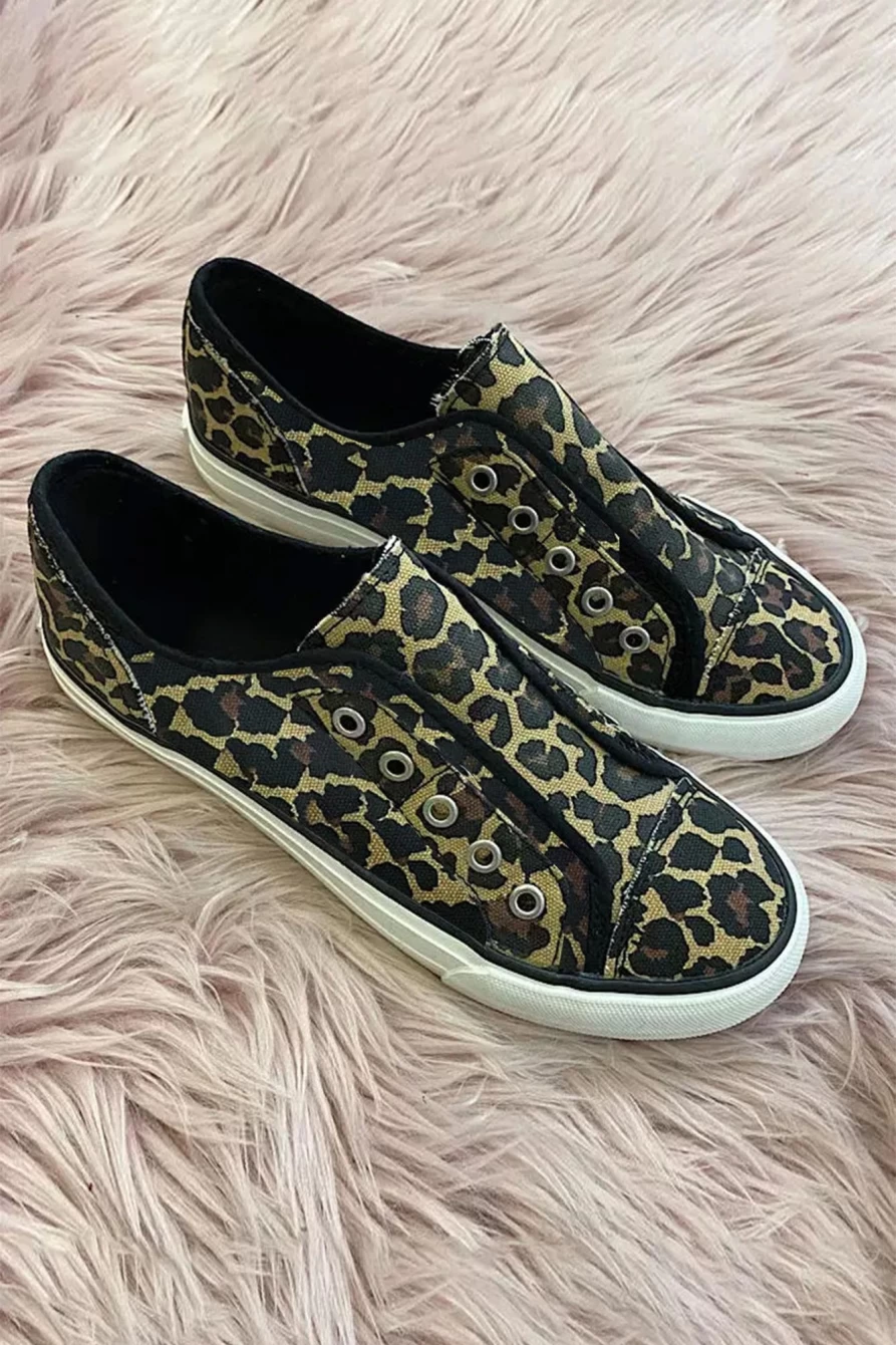 Women's Shewin Leopard Print Slip-On Round Toe Canvas Sneakers