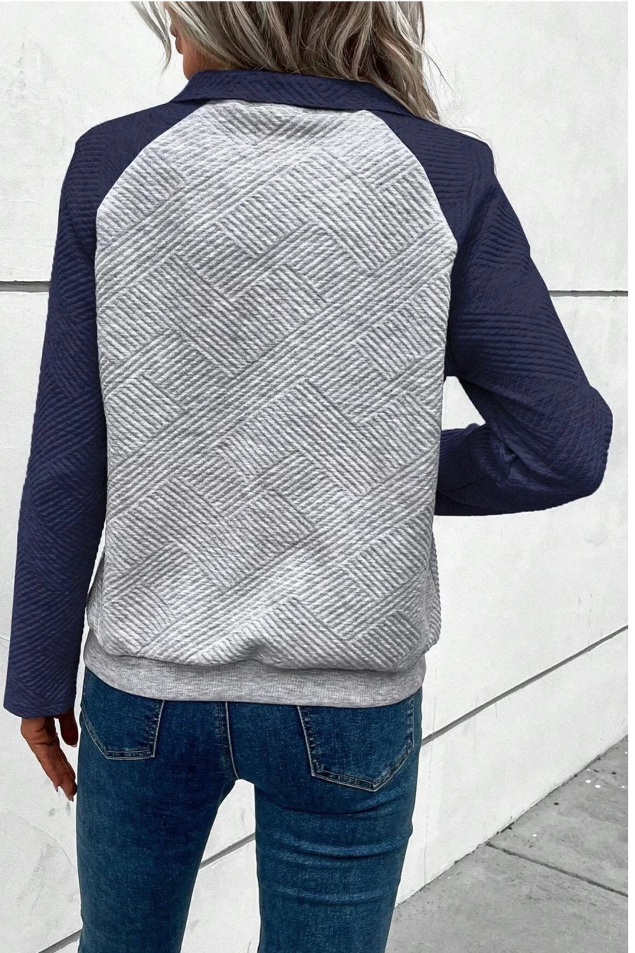 Shewin Women's Gray Textured Splicing Sweatshirt with Kangaroo Pocket & Raglan Sleeves