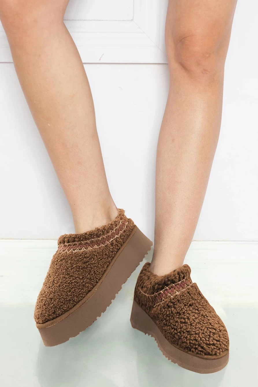 Shewin Women's Chestnut Suede Snow Boots with Plush Lining & Contrast Print - Thick Sole Winter Boots