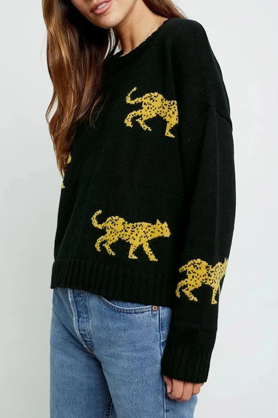 Shewin Women's Black Cheetah Print Knit Sweater - Round Neck Casual Pullover