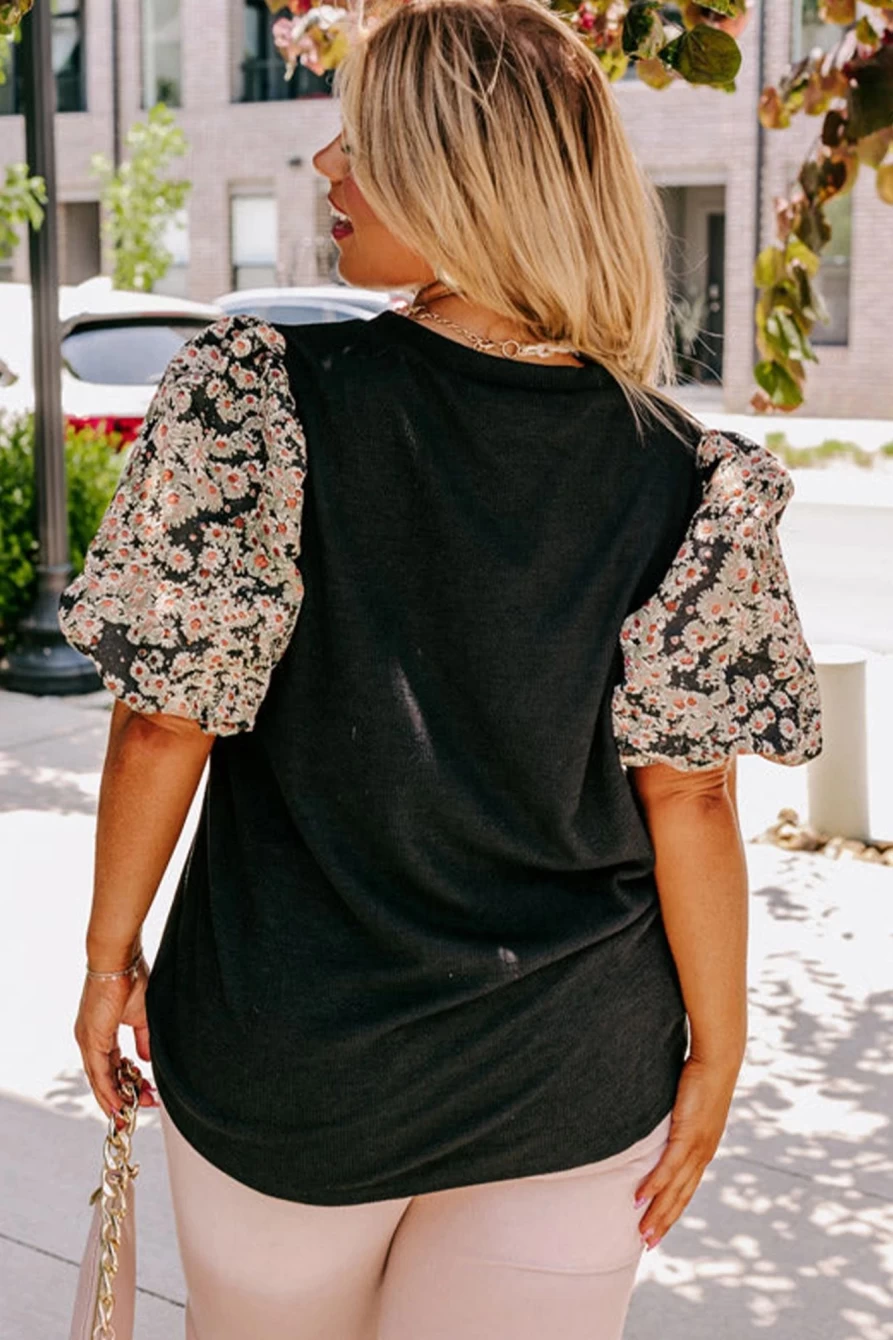 Shewin Women's Plus Size Black Daisy Print Tunic Top with Bubble Sleeves