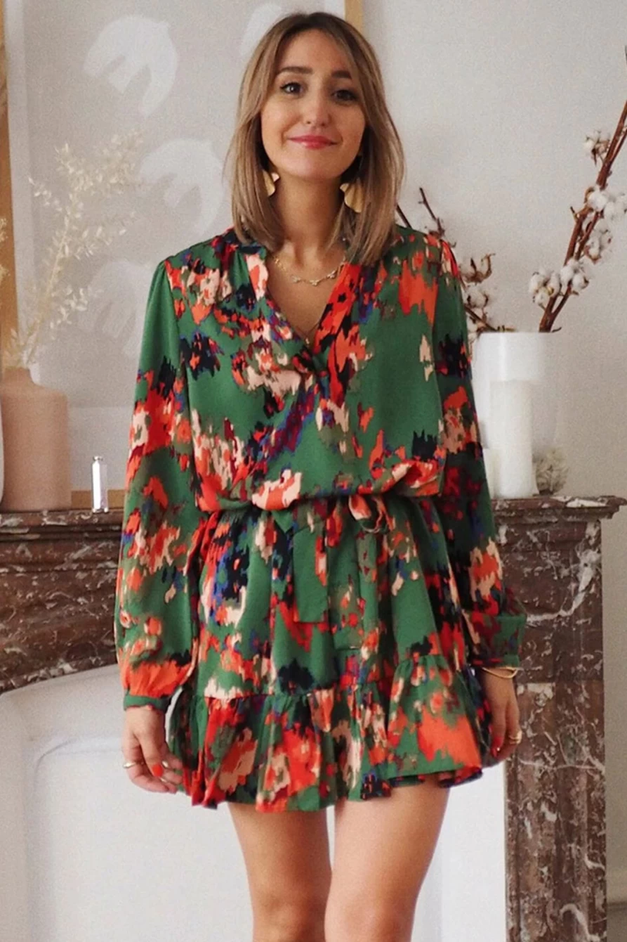 Shewin Women's Green Boho Short Dress with Ruffle Lace-Up Detail and Colorblock Design