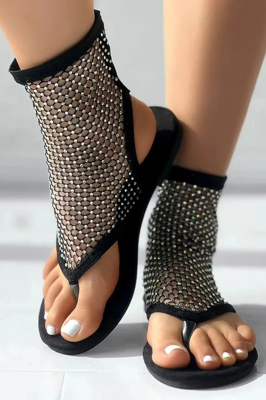 Shewin Women's Black Hollowed Rhinestone Stud Clip Toe Sandals