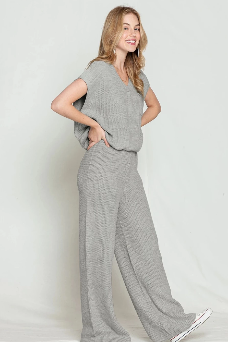 Shewin Women's Gray Knitted V-Neck Sweater & Wide Leg Pants Set