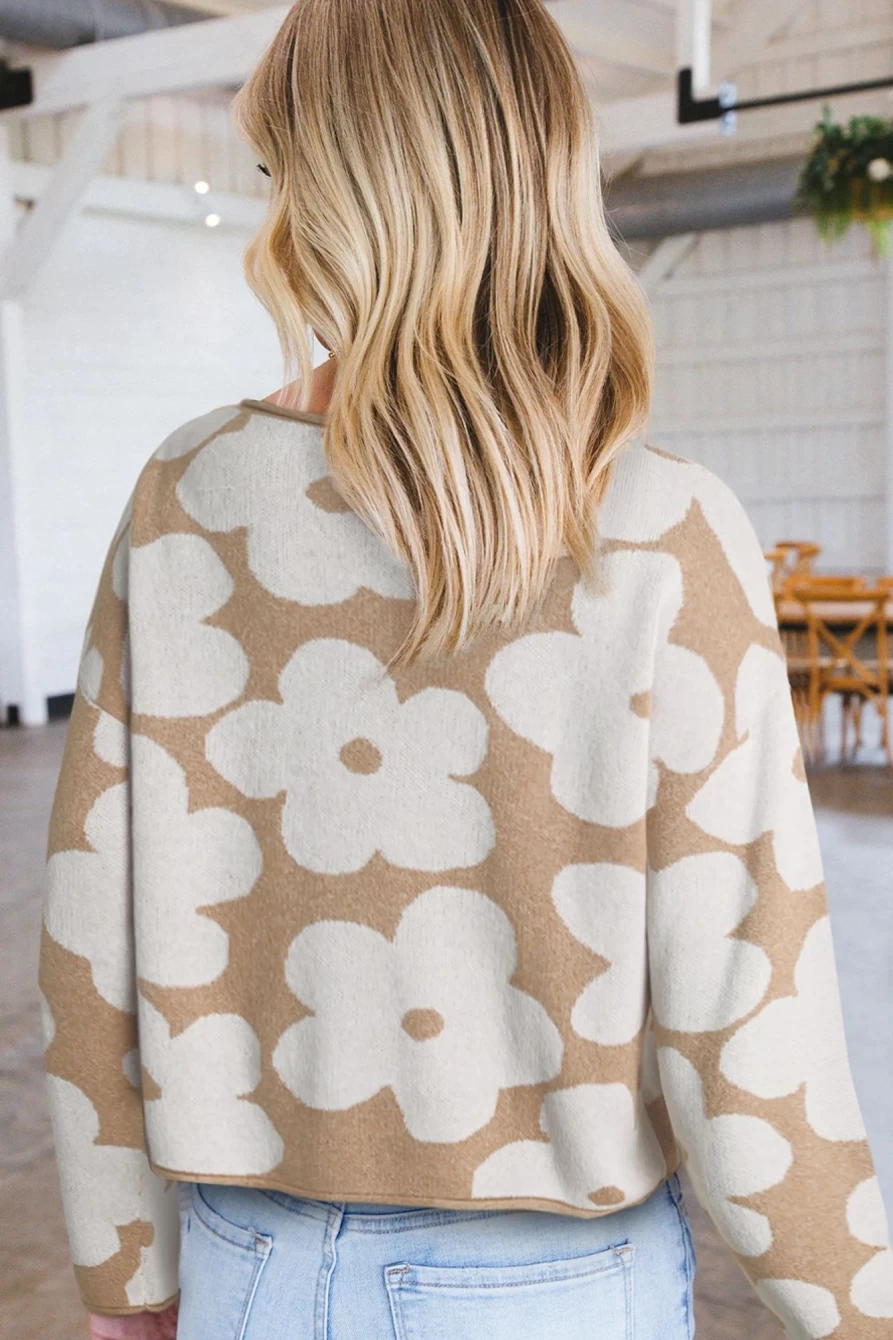 Shewin Women's Flaxen Cropped Sweater with Floral Pattern and Drop Sleeve