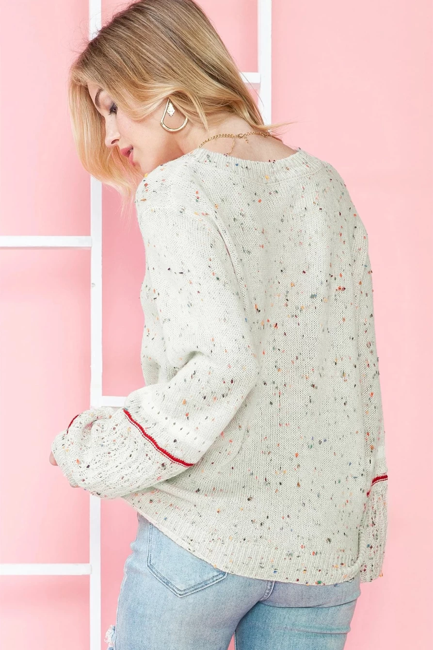 Shewin Women's White Colorblock Cutout Knit Sweater - Casual Pilling Detail Pullover