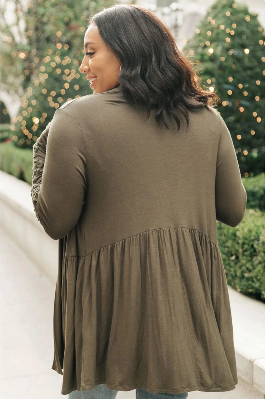 Shewin Women's Green Plus Size Crochet Lace Sleeve Cardigan