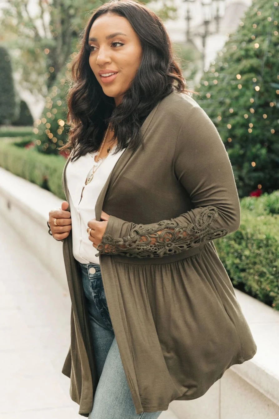 Shewin Women's Green Plus Size Crochet Lace Sleeve Cardigan