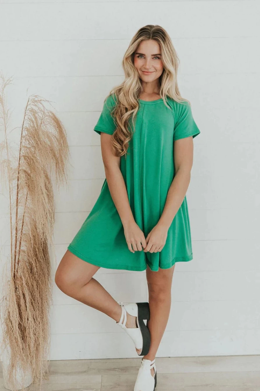 Shewin Women's Bright Green Solid Color Center Seam Short Sleeve Mini Dress