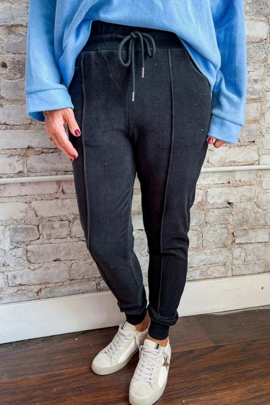 Shewin Women's Plus Size Black Textured High-Waist Jogger Pants with Exposed Seam & Drawstring Waist