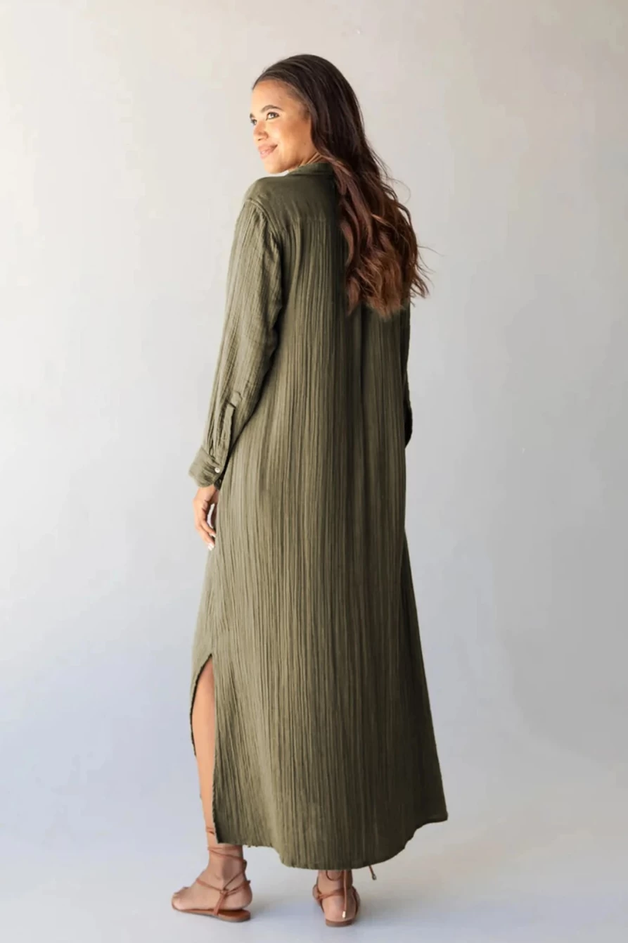 Shewin Women's Green Crinkled Maxi Dress with Pockets and Side Slits