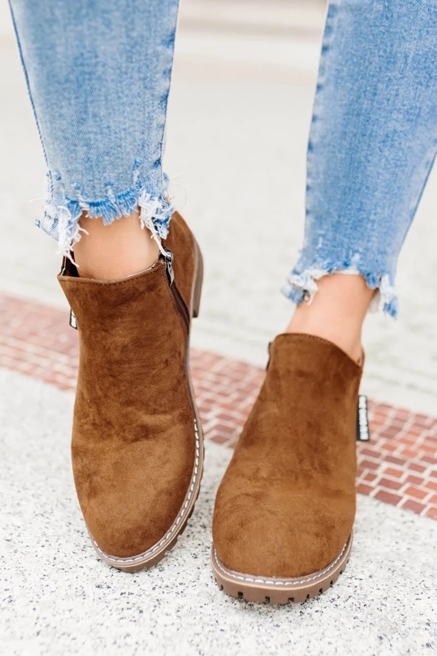 Shewin Women's Brown Casual Faux Suede Ankle Boots with Side Zip