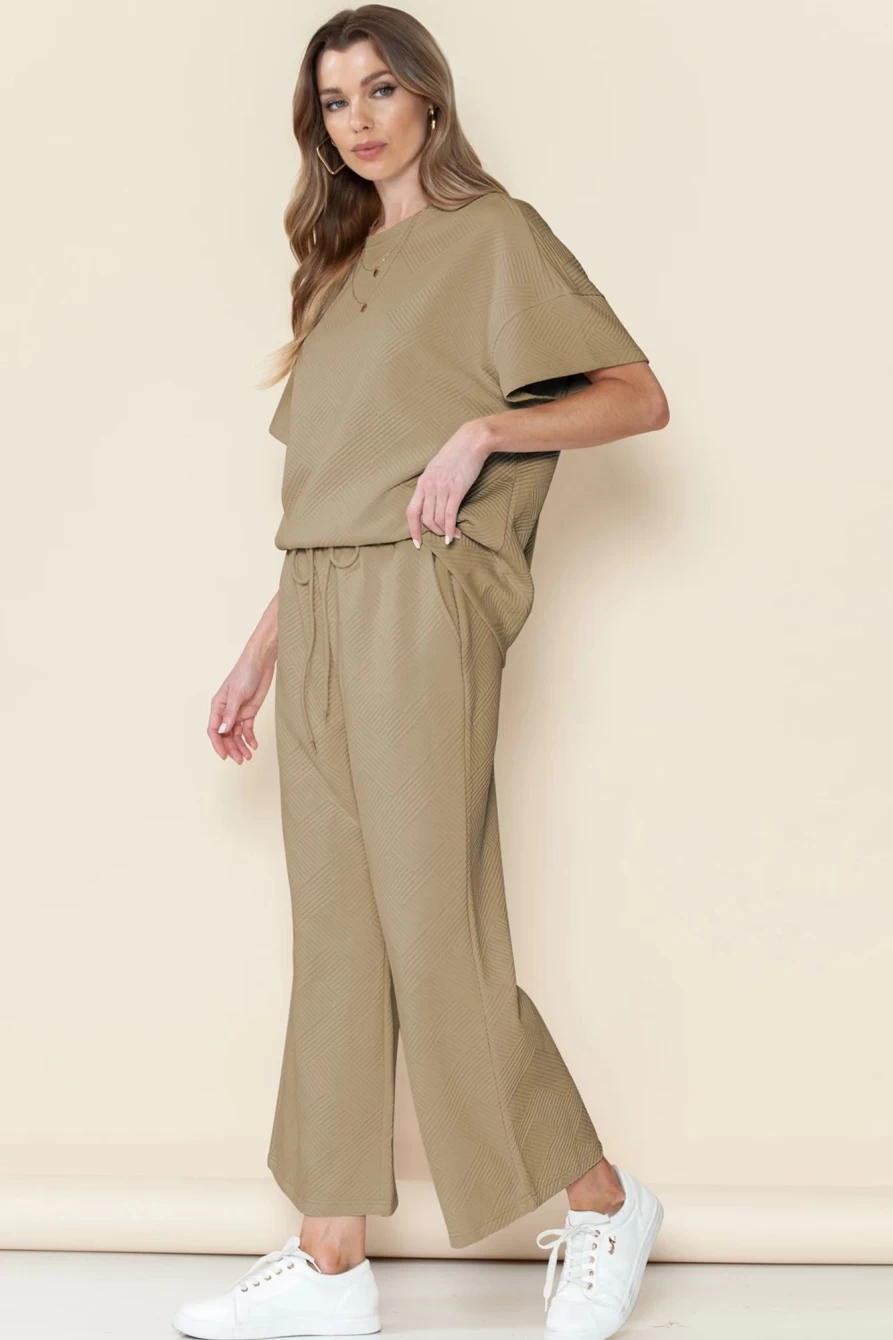 Women's Apricot Khaki Textured Loose Fit T-Shirt & Drawstring Pants Set | Shewin Casual Outfit