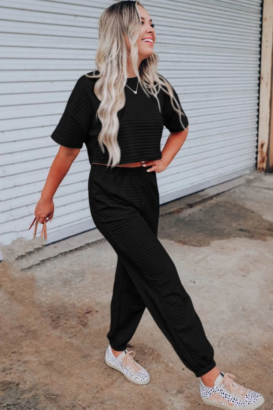 Shewin Women's Black Textured Cropped Tee & Jogger Pants Set - Casual Two-Piece Outfit
