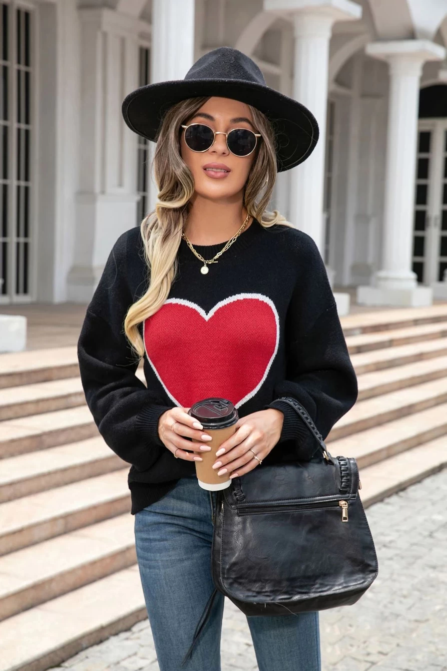 "SheWin Women's Black Valentine Colorblock Heart Print Sweater"