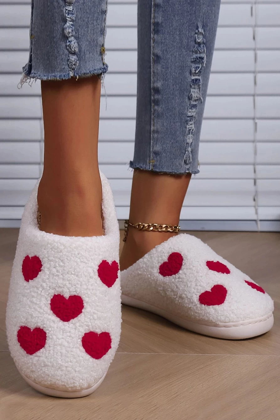Shewin Women's White Valentine's Day Plush Slippers with Hearts Print