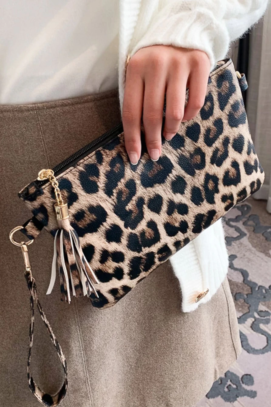 Shewin Women's Chestnut Leopard Print Zippered Wristlet Wallet