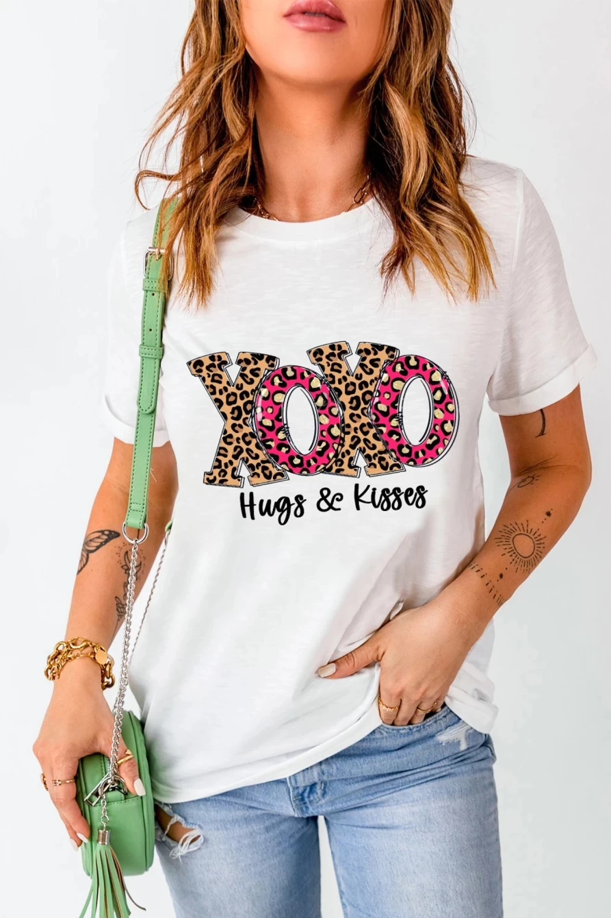 Shewin Women's Valentine Xoxo Leopard Print White Crew Neck T-Shirt