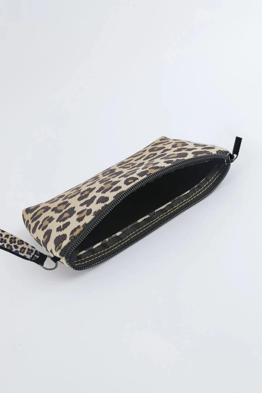 Shewin Women's Leopard Print Mini Wristlet Purse with Zip Closure