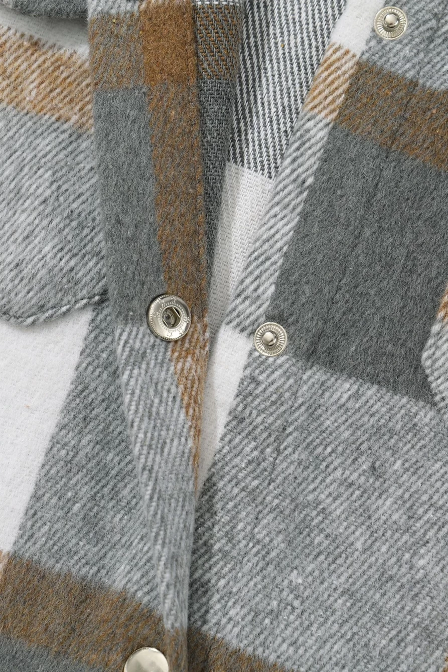 Women's Medium Grey Plaid Fringed Hem Shacket with Snap Buttons - Shewin