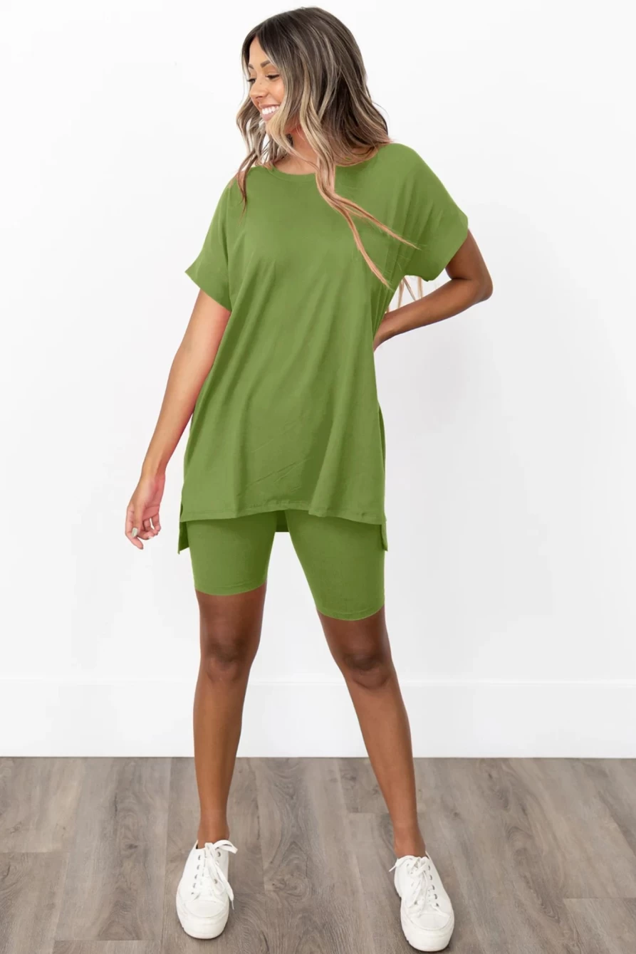 Shewin Women's Spinach Green Solid Split Hem Tunic Tee and Tight Shorts Set