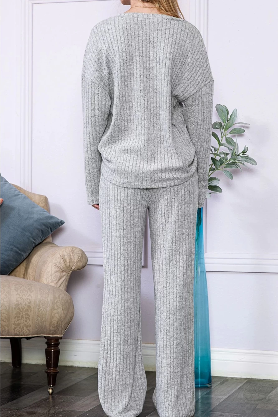 "SheWin Women's Light Grey Slouchy Ribbed Knit V-Neck Loungewear Set with Pants"