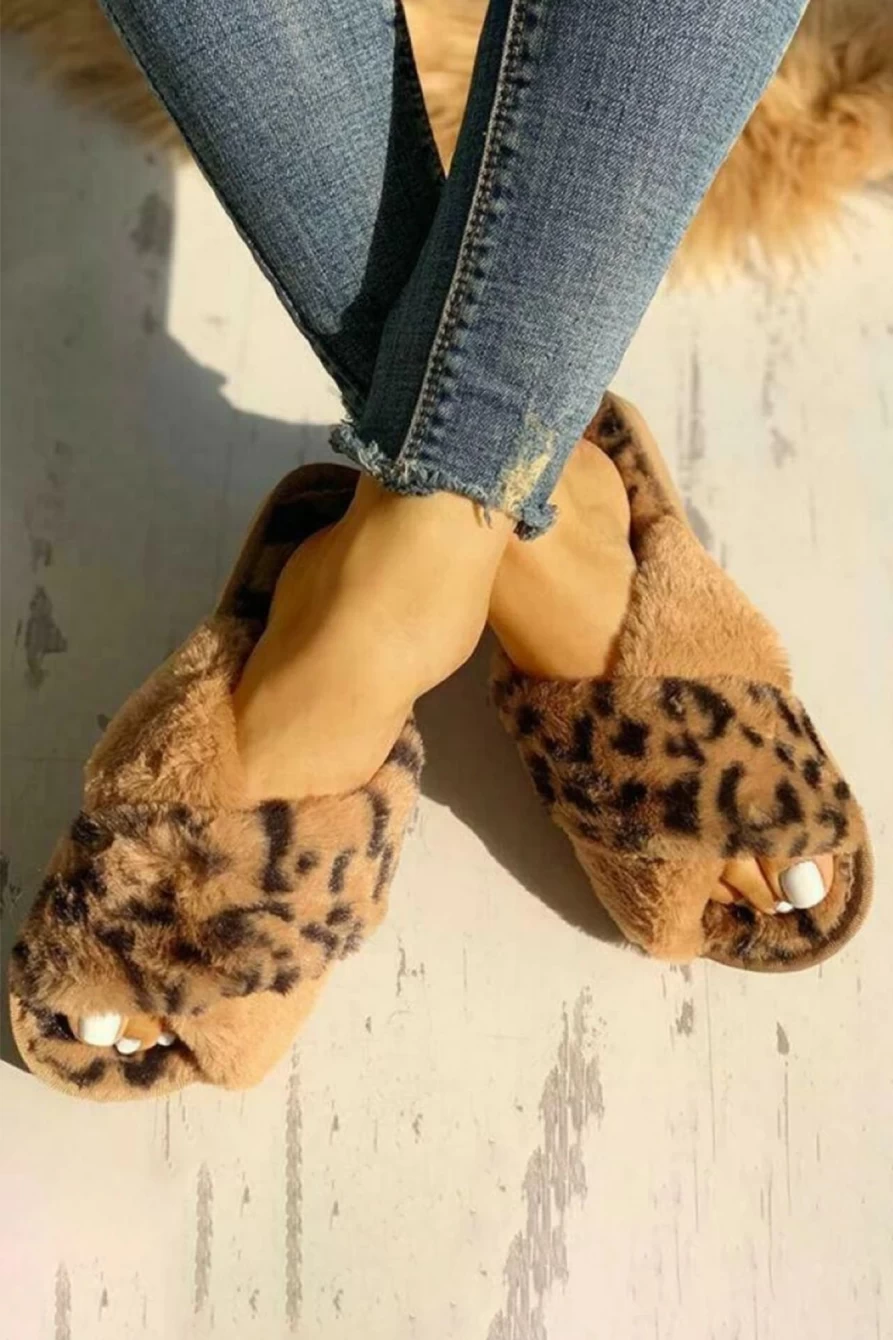 "Shewin Women's Brown Leopard Print Furry Slippers with Crossed Straps"
