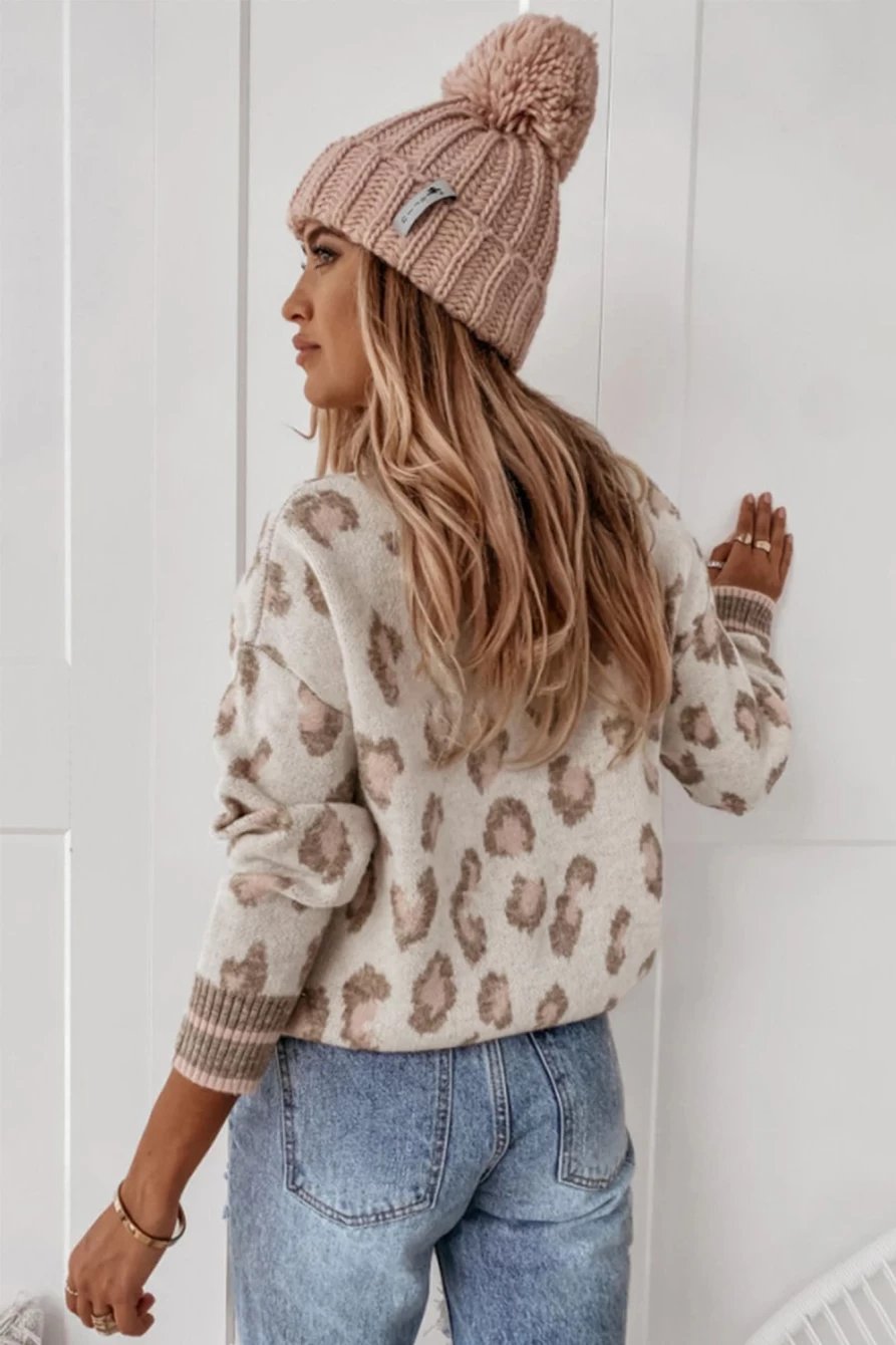 Shewin Women's Brown Leopard Print Two-Tone Ribbed Sweater